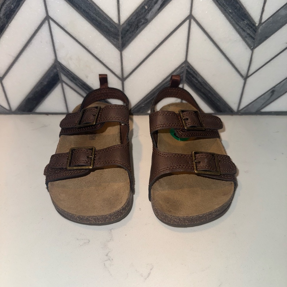 OshKosh B’gosh Brown Toddler Sandals Size 8